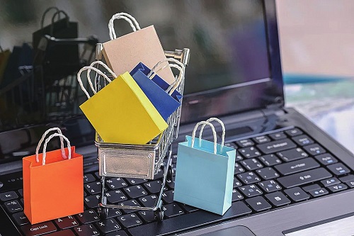 奢侈品圈传来“春天的消息”这回不是狼来了