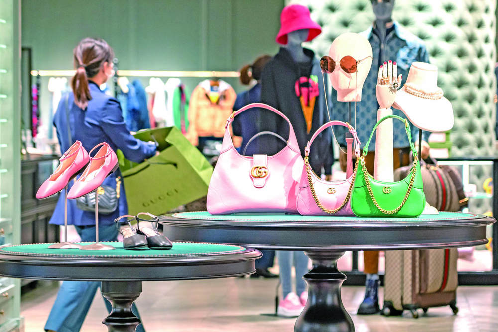 2025二手奢侈品市场消费趋势:从“捡漏”到“投资”(图1)
